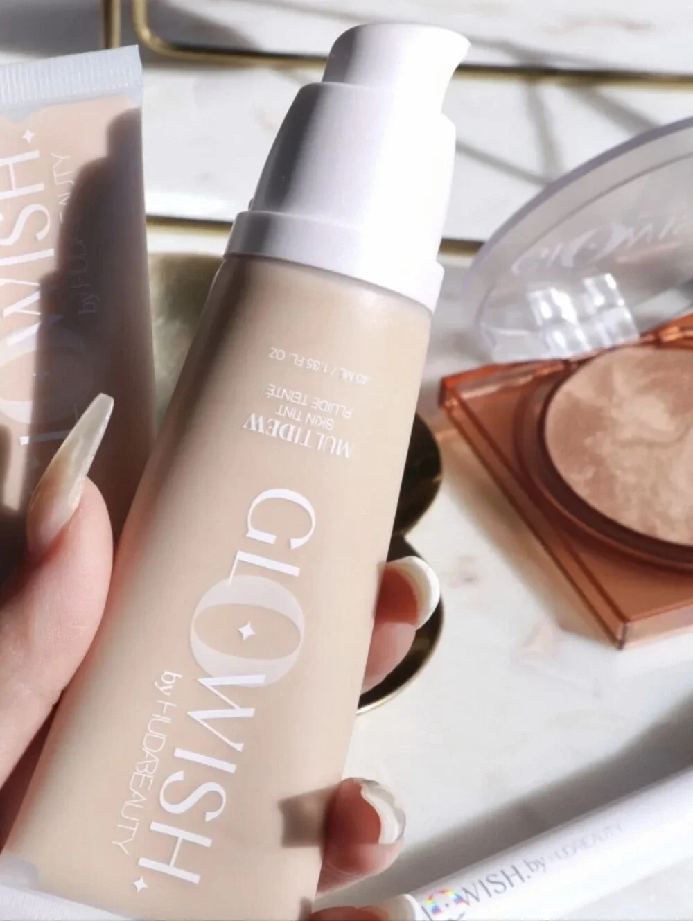 🧚‍♀️FAIR Huda Beauty DISCONTINUED GLOWish Multi Dew Skin Tint NWT